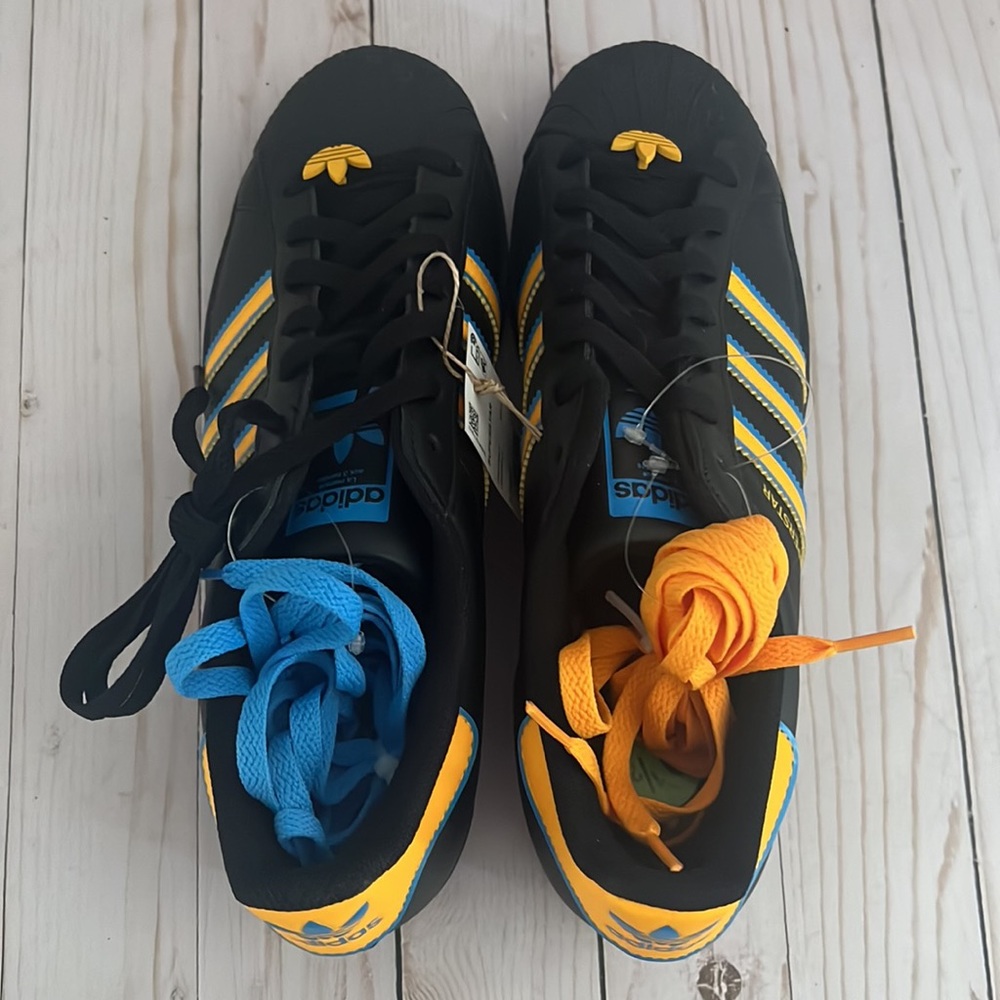 SOLD! Men’s Adidas Superstar Shoes Size 9.5 (Black/Blue/Yellow) - Picture 2 of 4